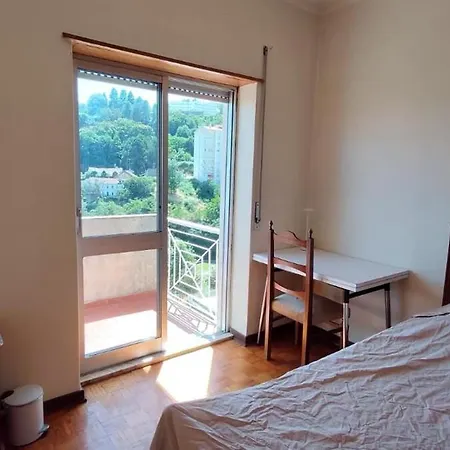 Privado Com Varanda, Wi-fi, Linda Vista, Perto Da Ubi Séjour chez l'habitant Covilhã