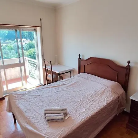 Séjour chez l'habitant Privado Com Varanda, Wi-fi, Linda Vista, Perto Da Ubi Covilhã