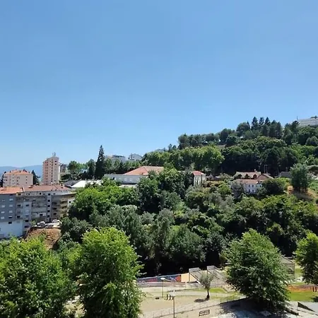 Privado Com Varanda, Wi-fi, Linda Vista, Perto Da Ubi *