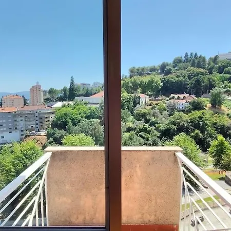 Privado Com Varanda, Wi-fi, Linda Vista, Perto Da Ubi Covilhã